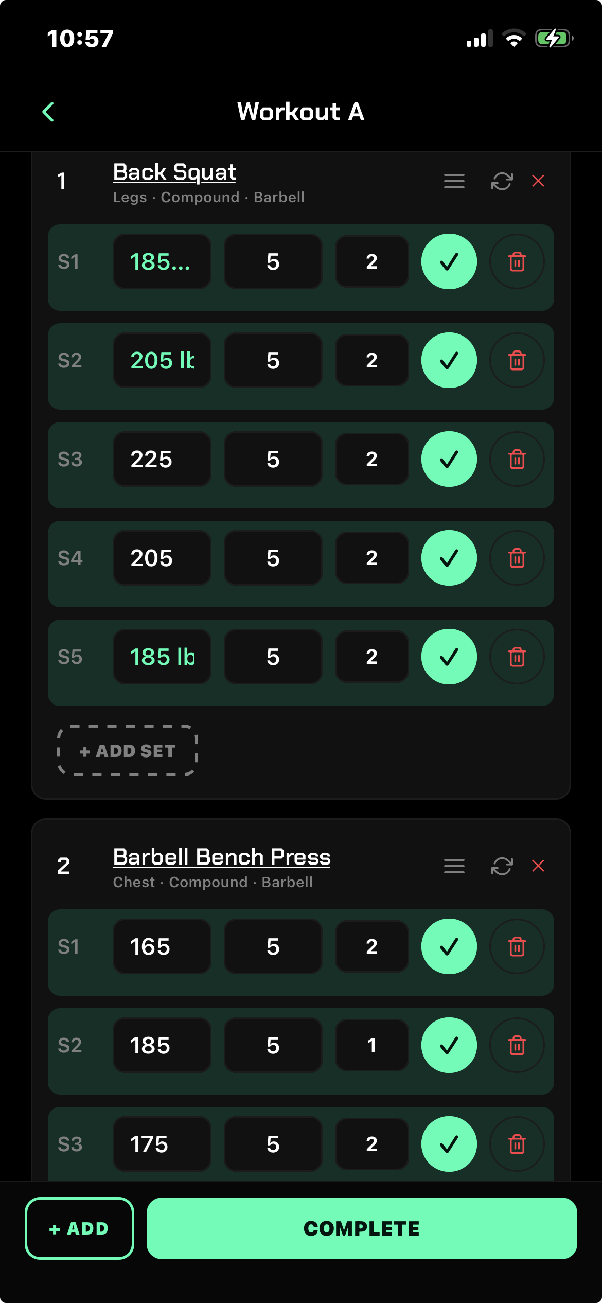 RONIN workout logging screen with sets and reps
